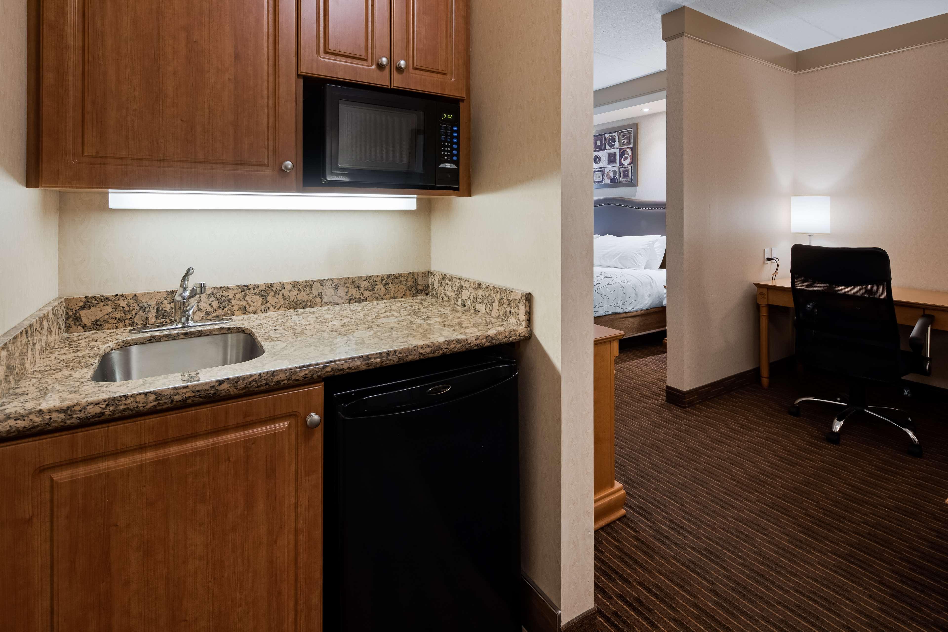 Best Western Plus Waterloo Exterior foto